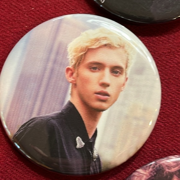 4 TROYE SIVAN merch round Button Pin 2” singer rock pop music club concert merch - Picture 4 of 7